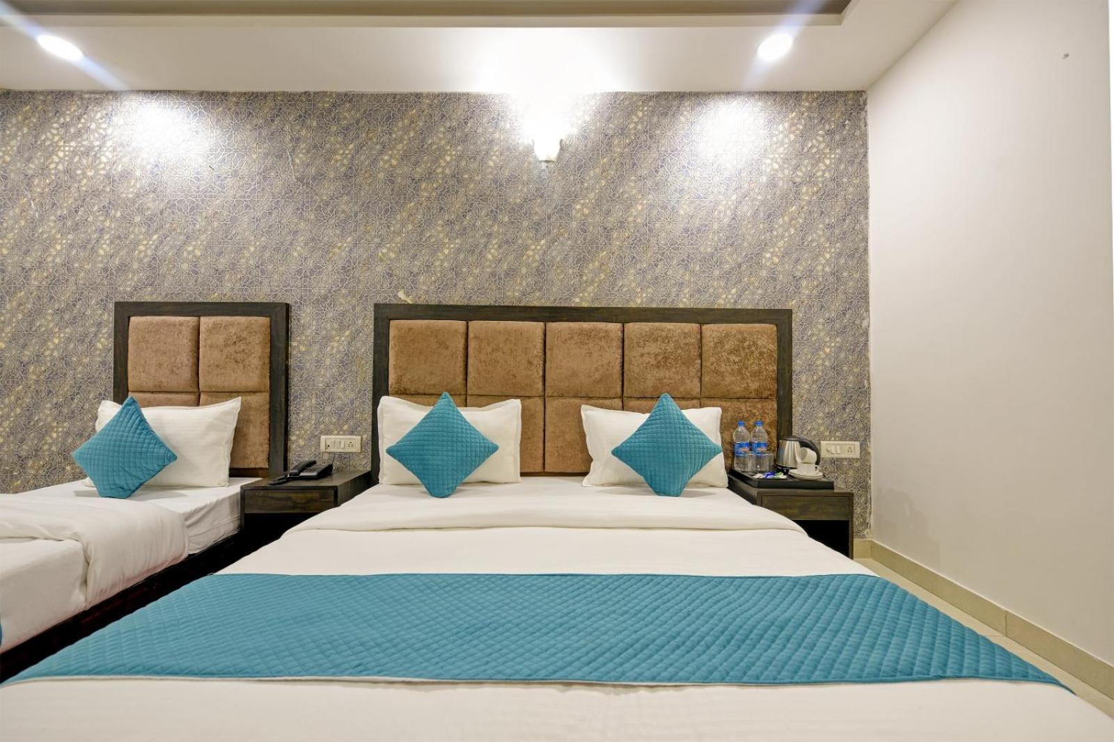 The Atlantes Suite Near Delhi Airport Neu-Delhi Exterior foto